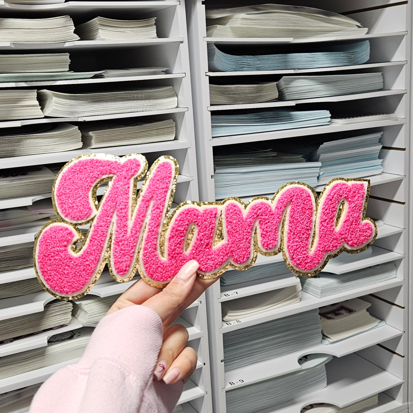 Mama en rose Chenille Patch